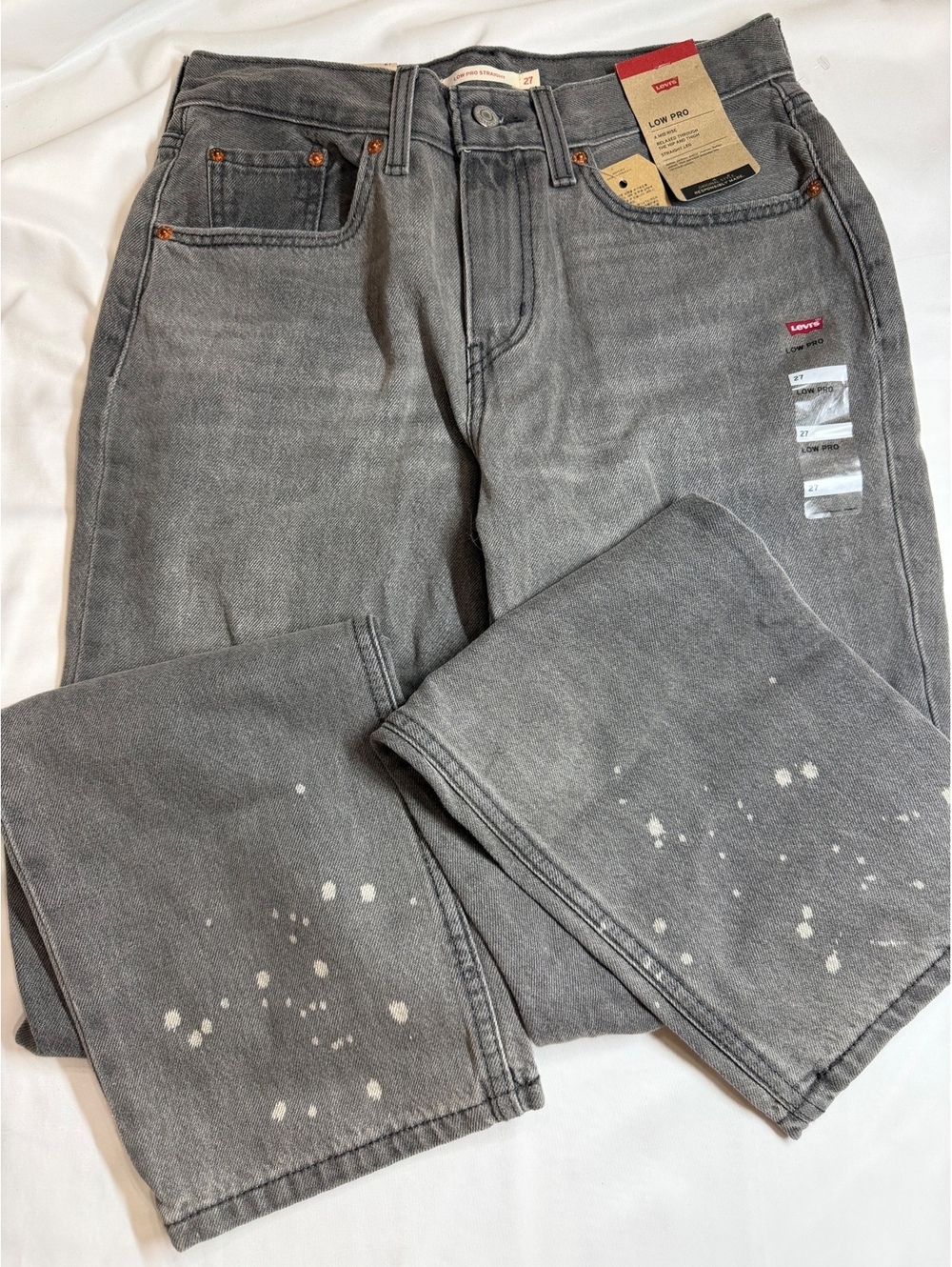 Levi's Women's Low Pro Straight Gray Jeans Size 27 with Paint Splatter - New w/